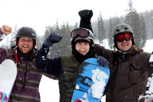 Delphian teachers and students skiing and snowboarding